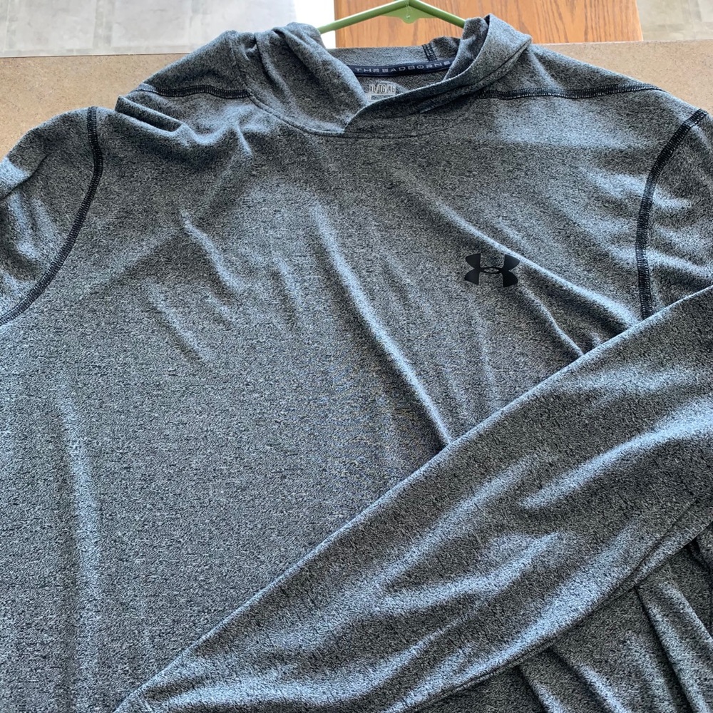 Men’s Under Armour Heatgear hooded long sleeve